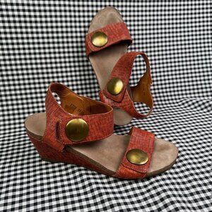 Taos Carousel Wedge Sandals Coral Red Leather Comfort Platform Size EU 39 US 8